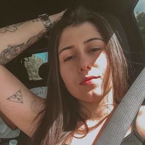 Meet your Posher, Flávia